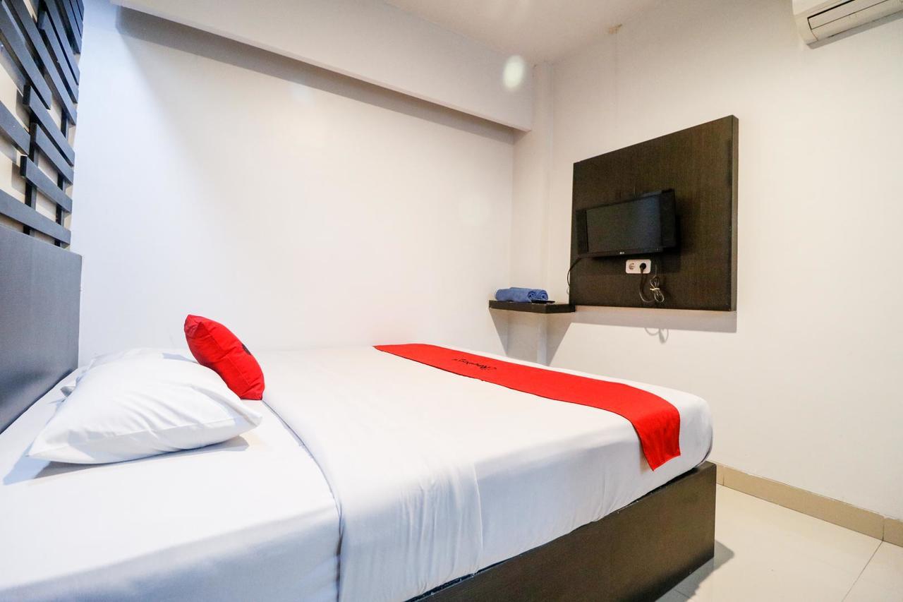 Reddoorz Plus Near Pasar Wisata Pekanbaru Exterior photo
