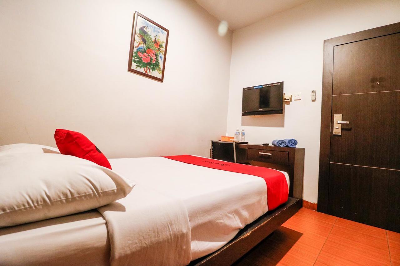 Reddoorz Plus Near Pasar Wisata Pekanbaru Exterior photo