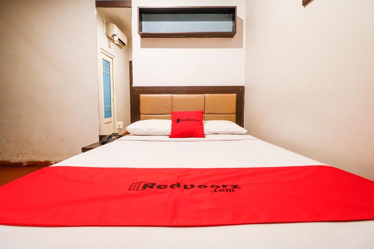 Reddoorz Plus Near Pasar Wisata Pekanbaru Exterior photo