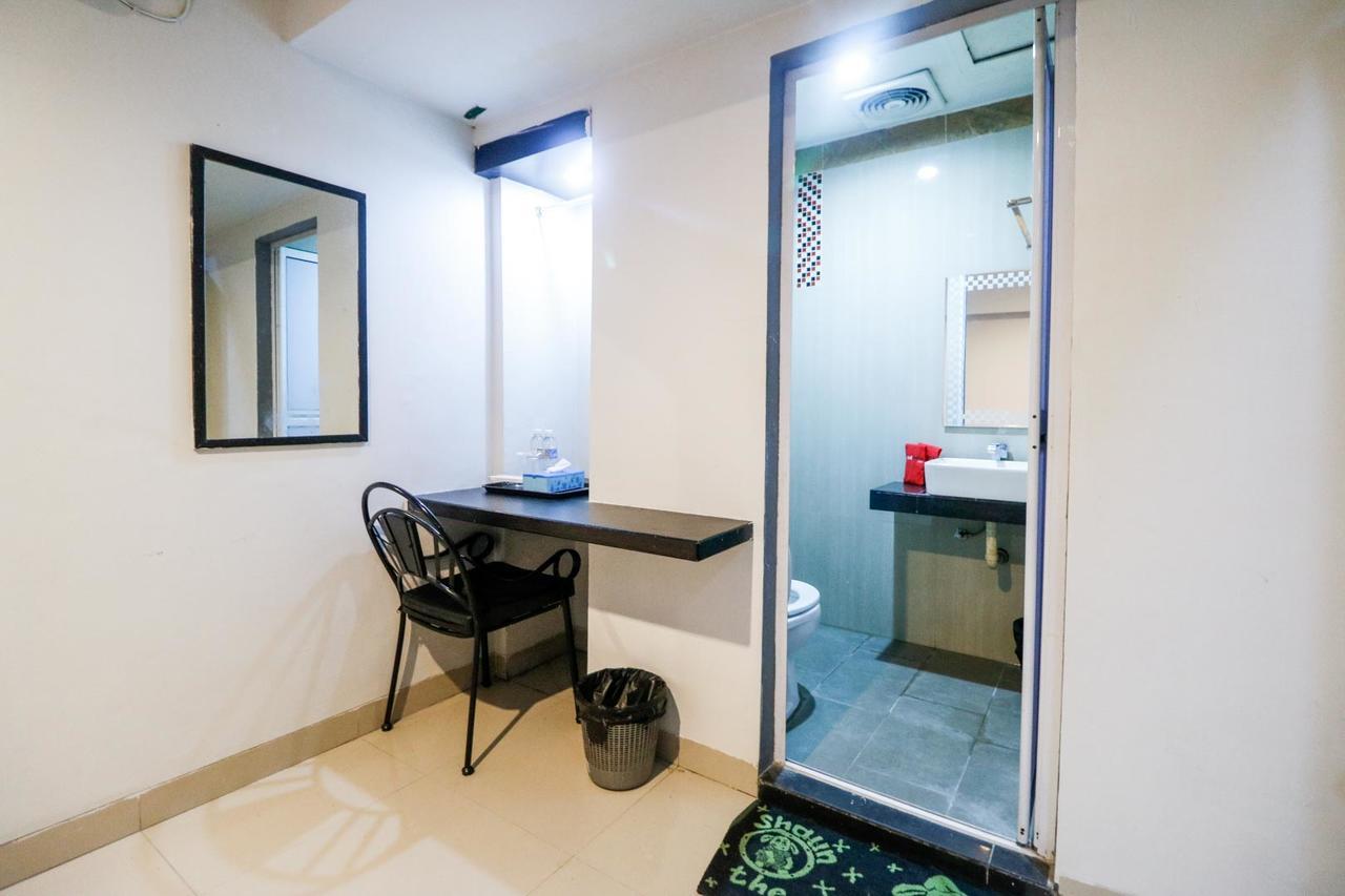 Reddoorz Plus Near Pasar Wisata Pekanbaru Exterior photo